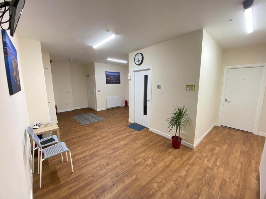 IBROX GuestHouse Glasgow Extérieur photo