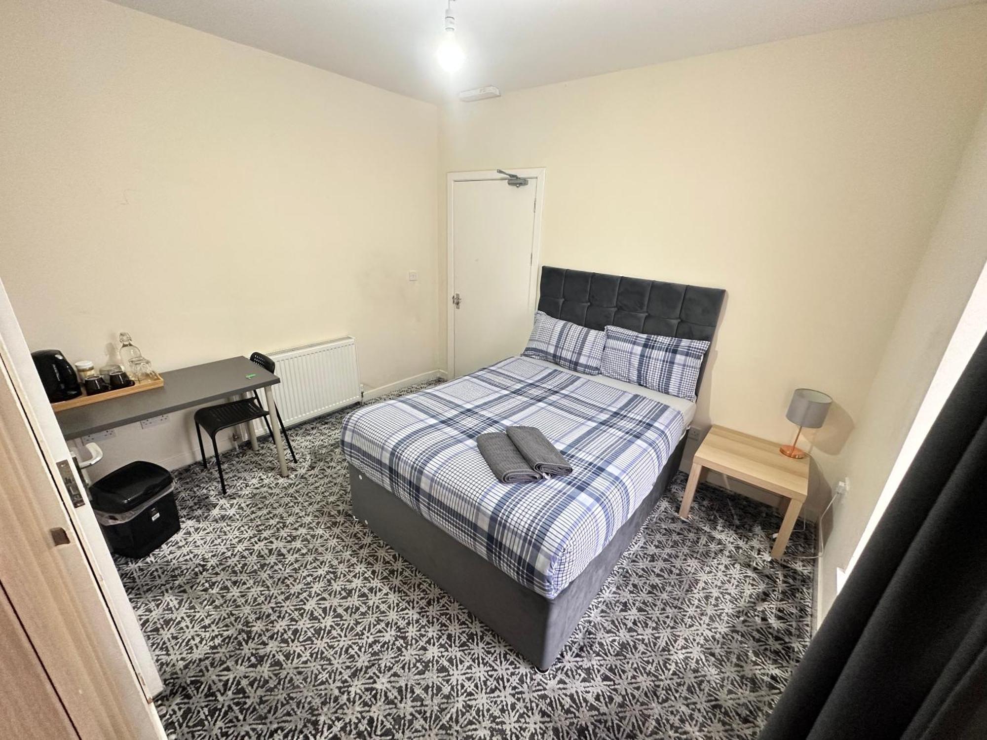 IBROX GuestHouse Glasgow Extérieur photo